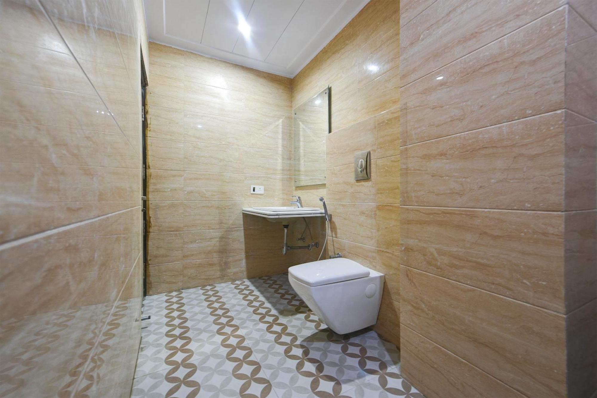 Hotel Geet Deluxe Ню Делхи Екстериор снимка