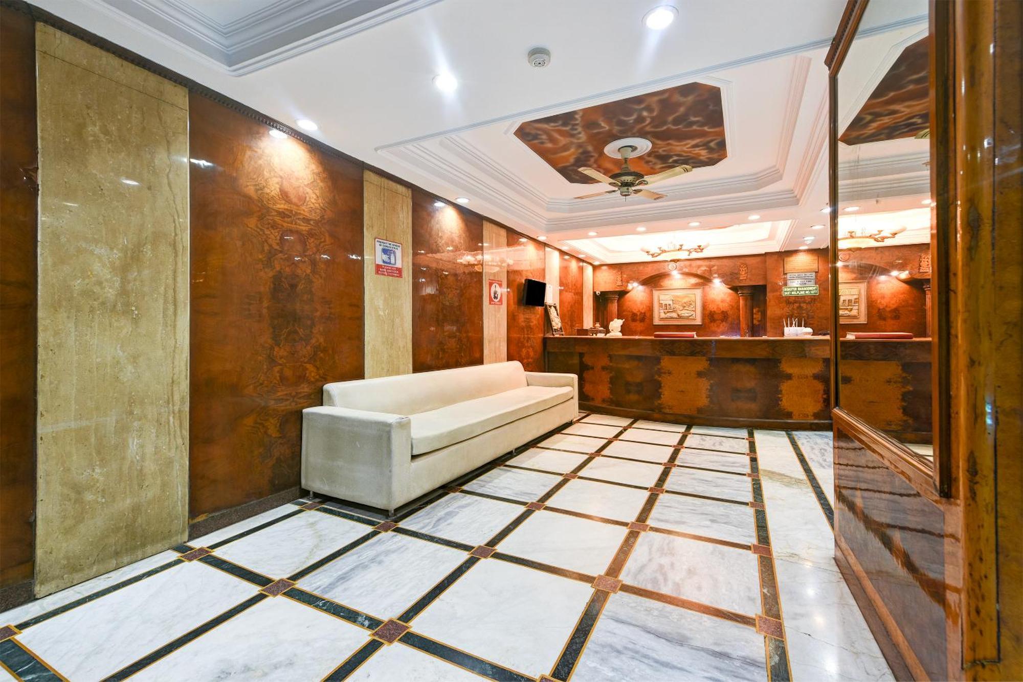 Hotel Geet Deluxe Ню Делхи Екстериор снимка
